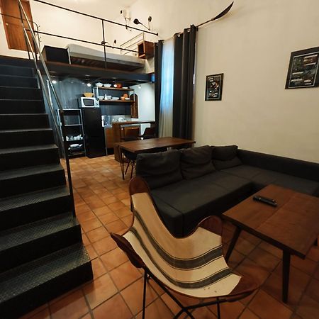 Hostal Cafe Frenteabastos การ์โมนา ภายนอก รูปภาพ