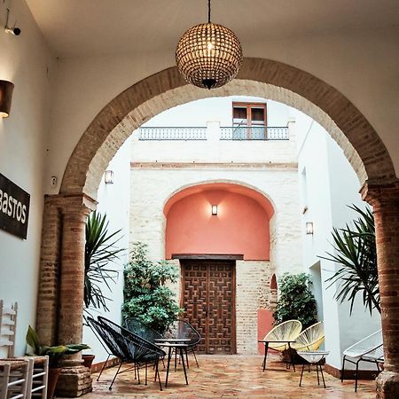 Hostal Cafe Frenteabastos การ์โมนา ภายนอก รูปภาพ