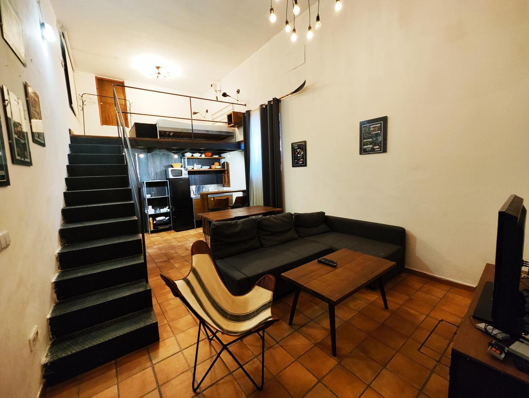 Hostal Cafe Frenteabastos การ์โมนา ภายนอก รูปภาพ