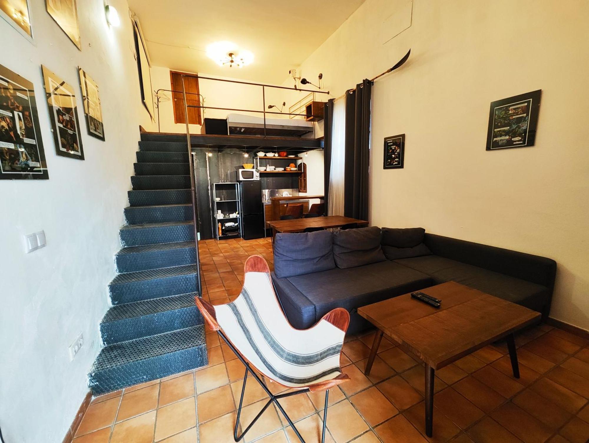 Hostal Cafe Frenteabastos การ์โมนา ภายนอก รูปภาพ