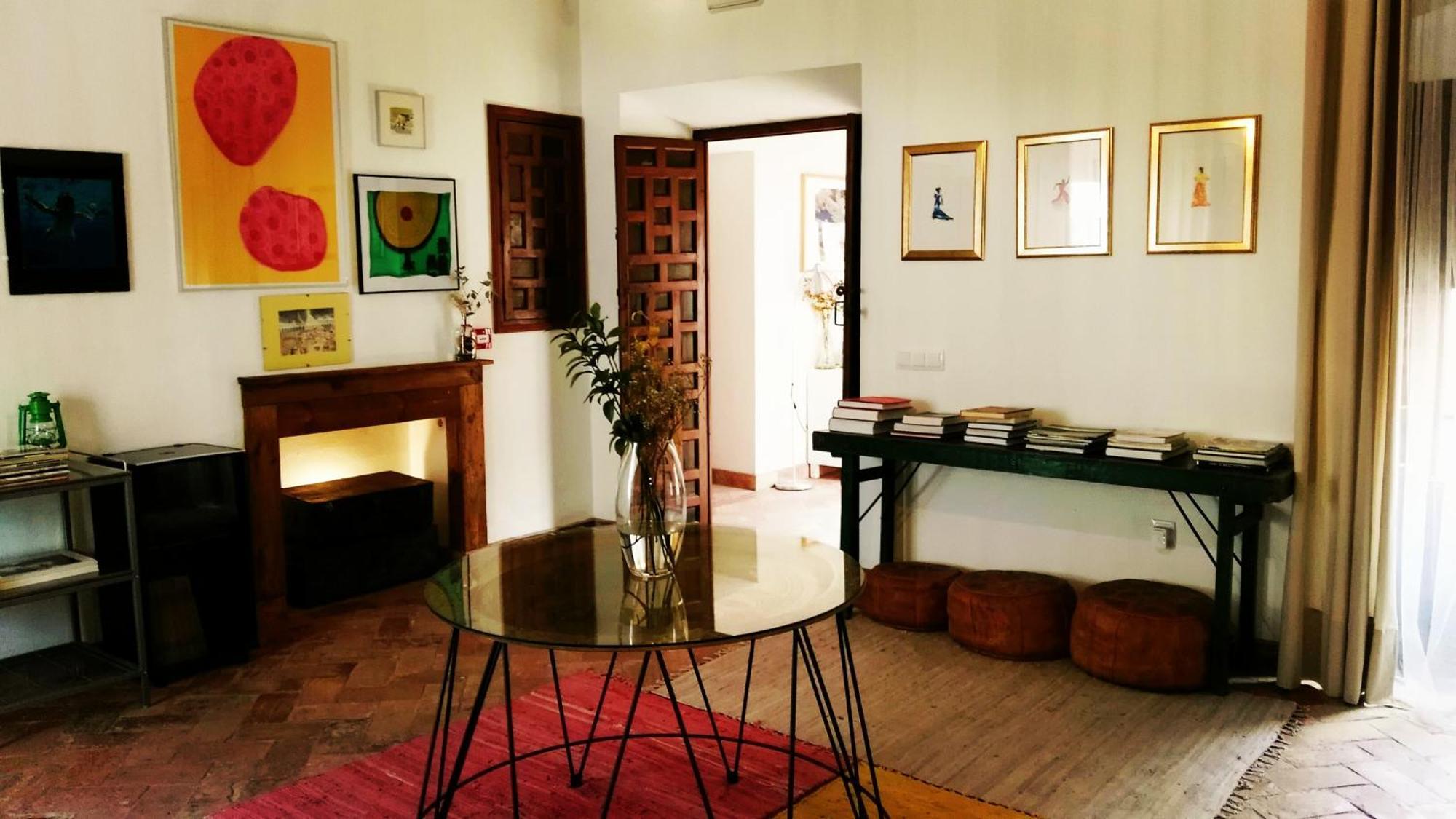 Hostal Cafe Frenteabastos การ์โมนา ภายนอก รูปภาพ