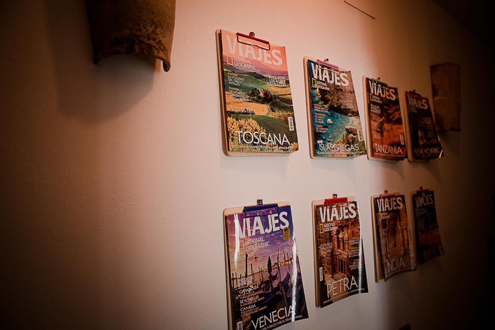 Hostal Cafe Frenteabastos การ์โมนา ภายนอก รูปภาพ