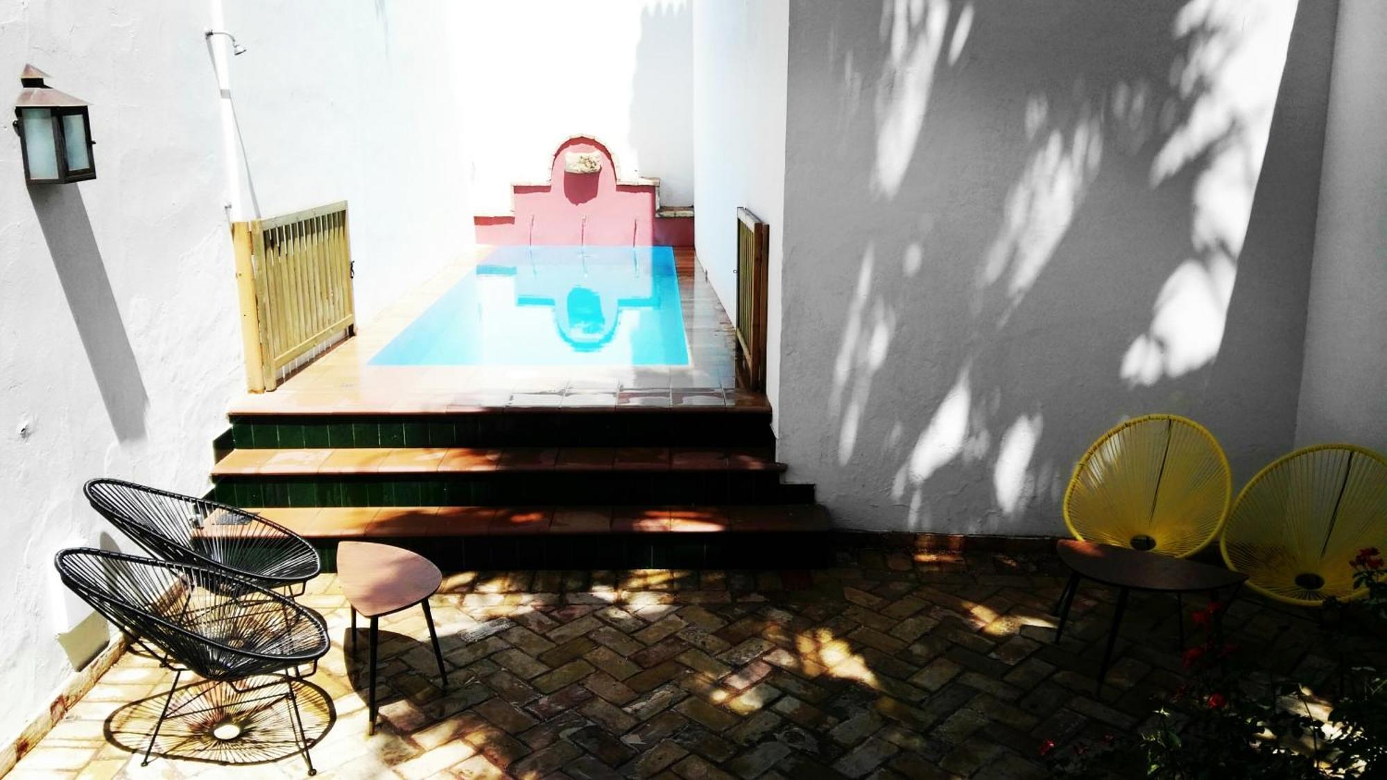 Hostal Cafe Frenteabastos การ์โมนา ภายนอก รูปภาพ